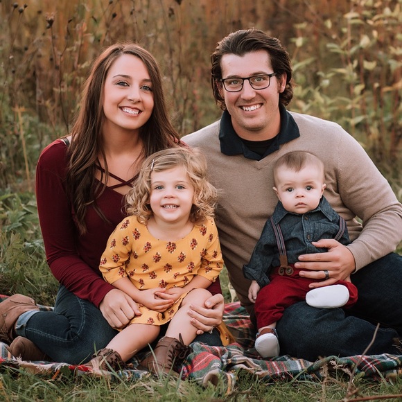 Meet your Posher, Taylor - Picture 1 of 1